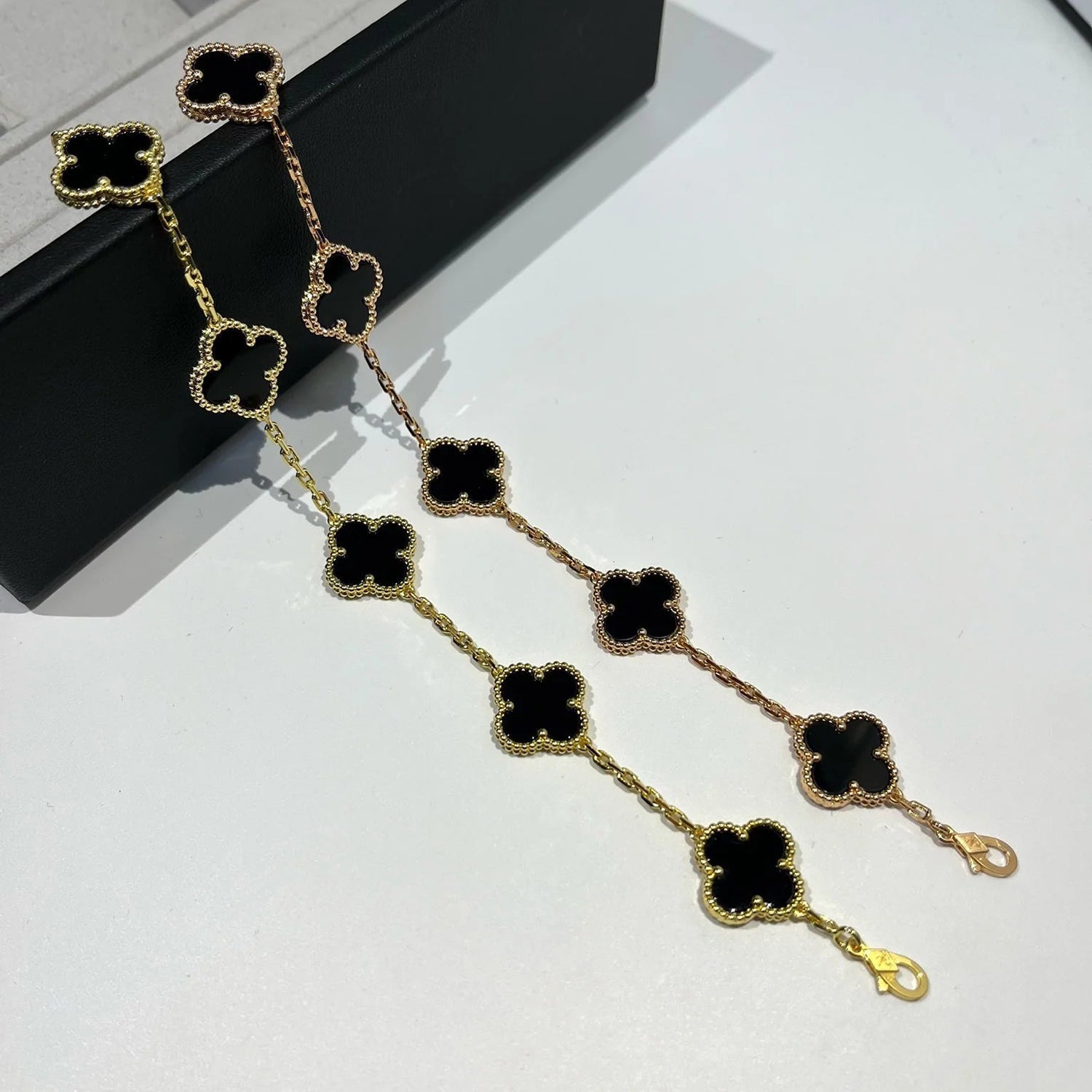 [Loco ]New CLOVER 5 MOTIF ONYXS BRACELET COLLECTION