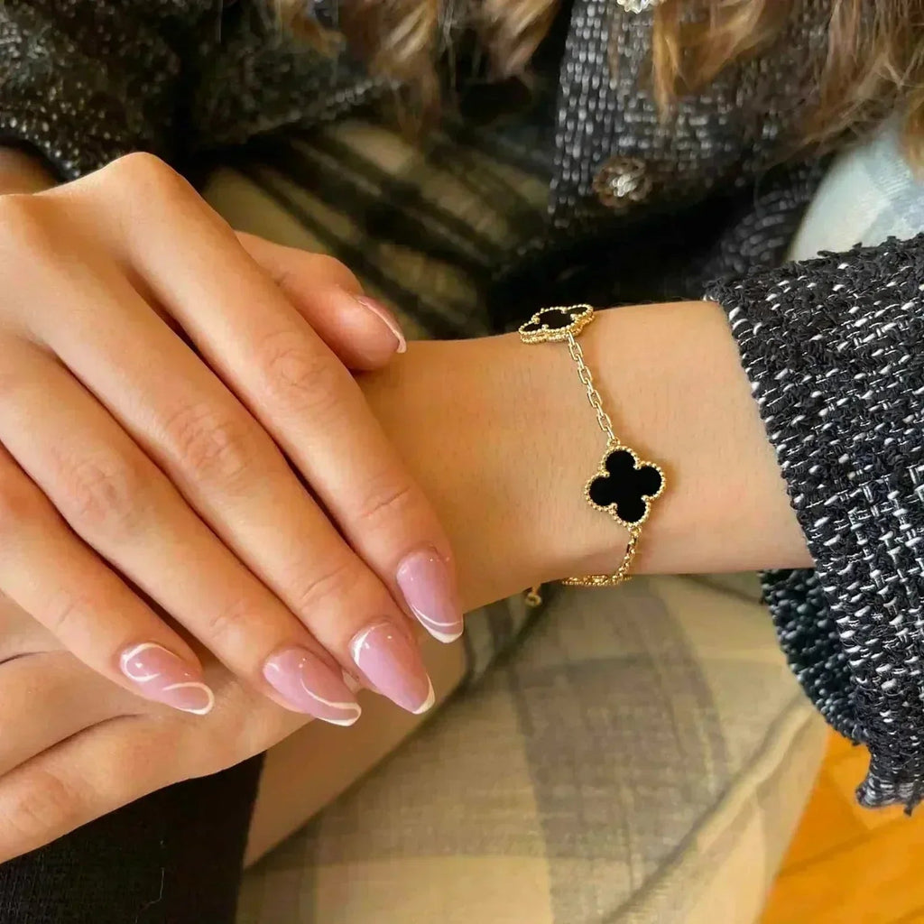 [Loco ]New CLOVER 5 MOTIF ONYXS BRACELET COLLECTION