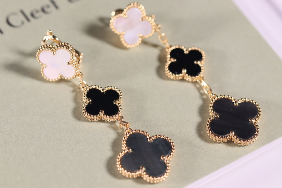Loco CLOVER EARRINGS GOLD ONYX MOP 3 MOTIF