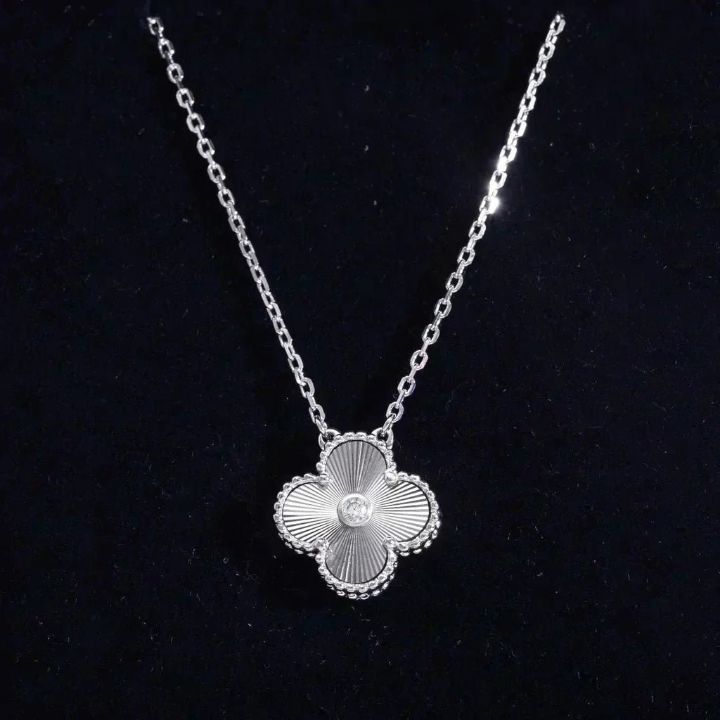 Loco CLOVER  15MM DIAMOND LASER NECKLACE SILVER