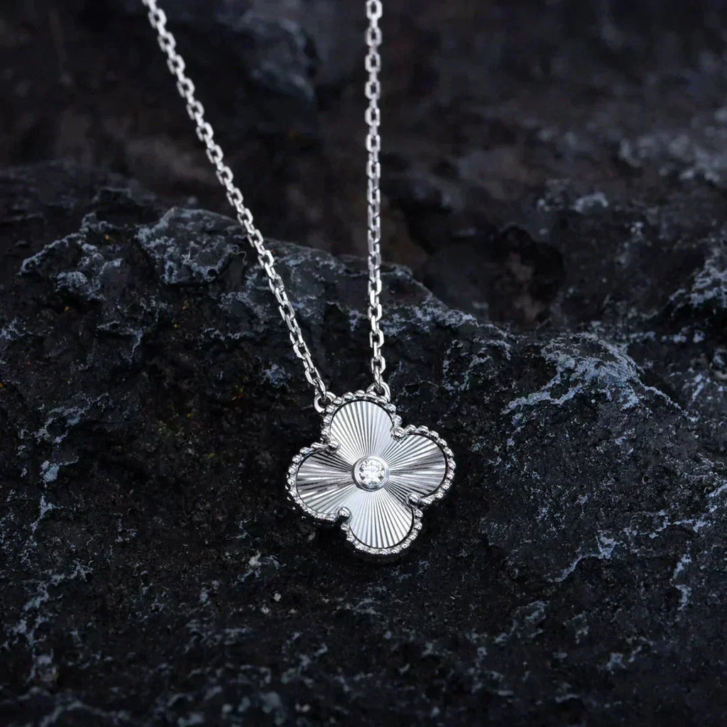 Loco CLOVER  15MM DIAMOND LASER NECKLACE SILVER