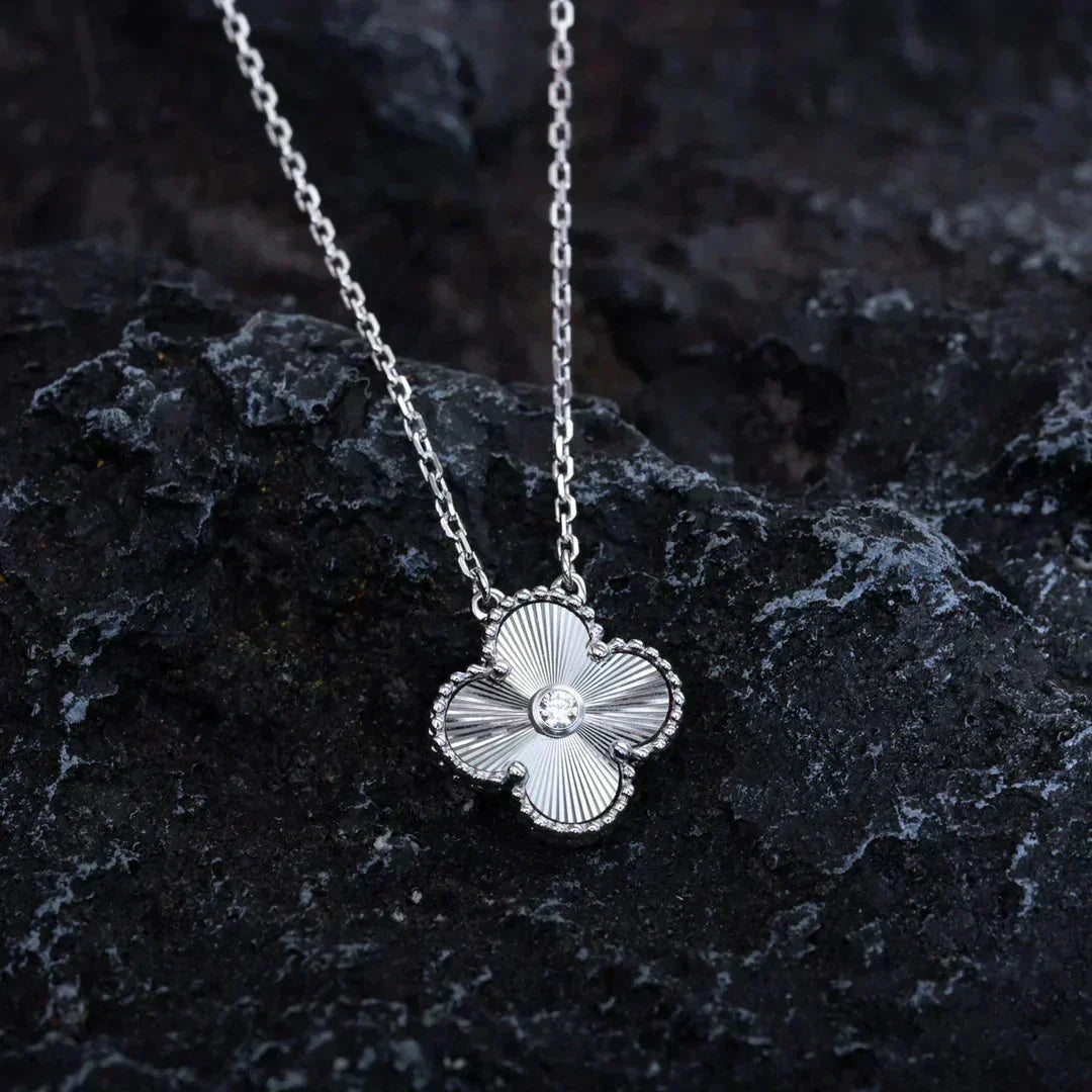 Loco CLOVER  15MM DIAMOND LASER NECKLACE SILVER