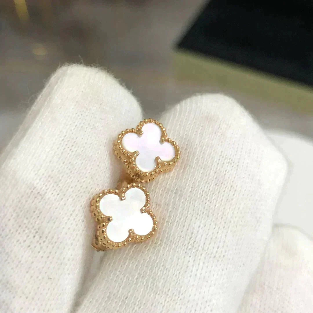 Loco CLOVER MINI 9.5MM WHITE MOP EARRINGS