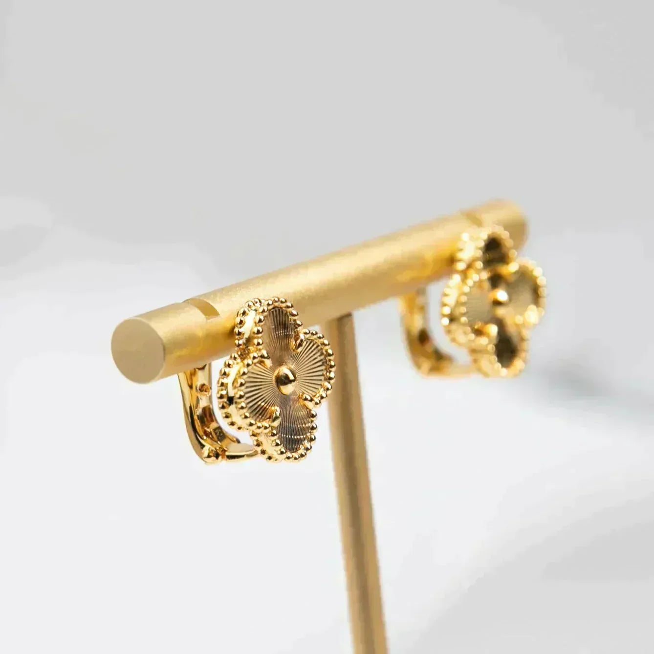 Loco CLOVER MEDIUM 1 MOTIFS LASER EARRINGS