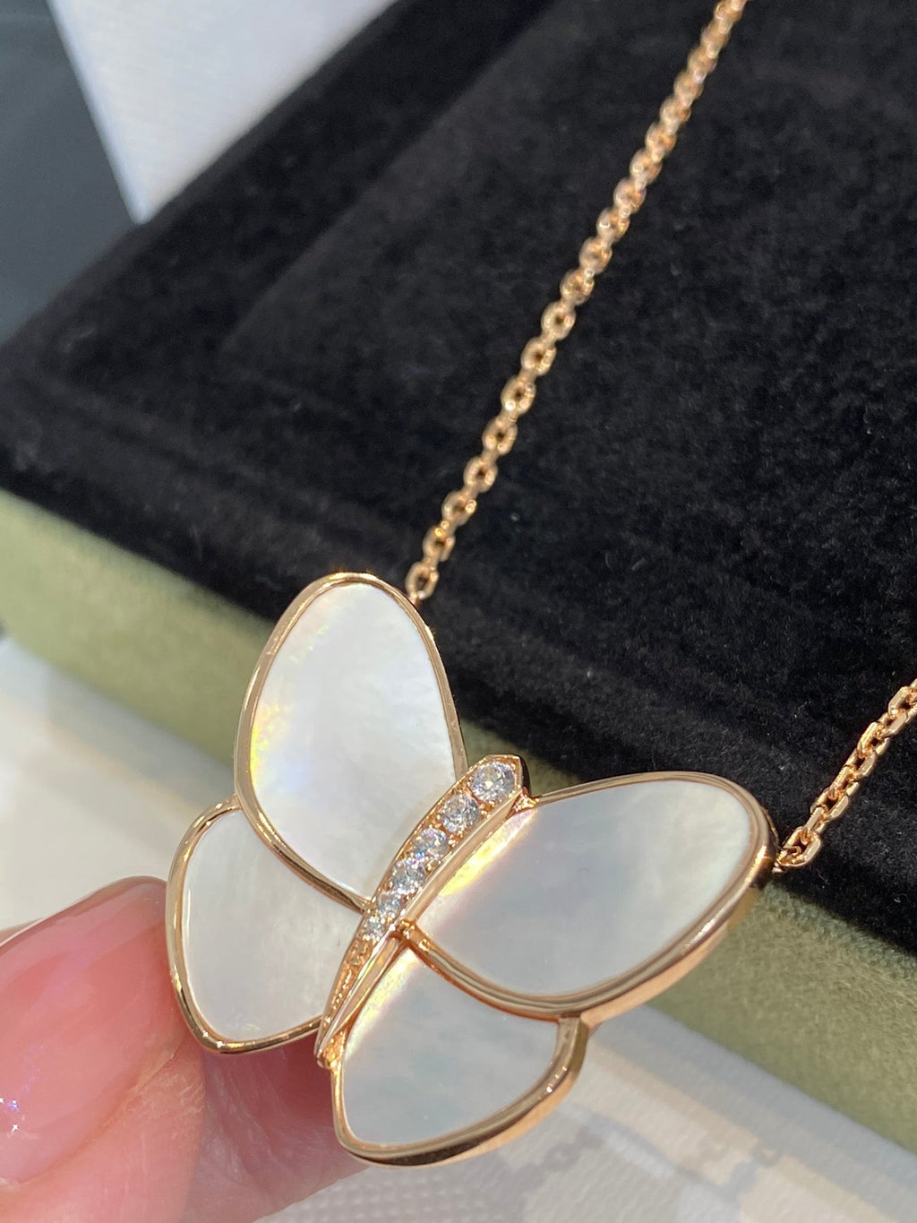Loco BUTTERFLY GOLD MOP DIAMOND NECKLACE