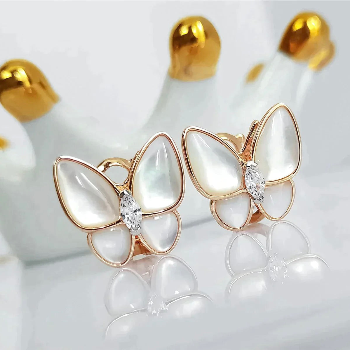 Loco BUTTERFLY MOP DIAMOND EARRINGS