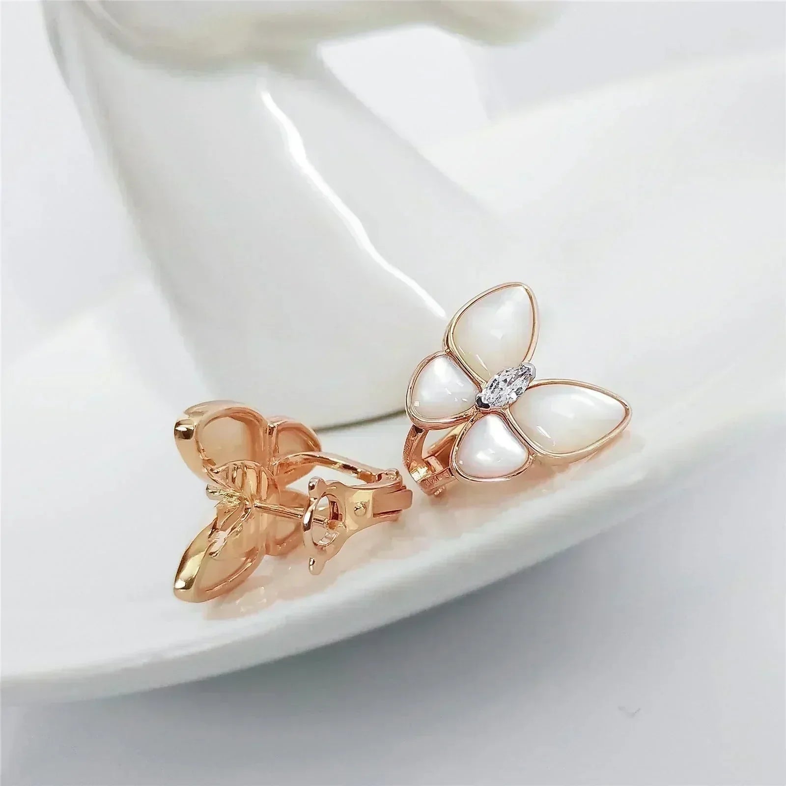 Loco BUTTERFLY MOP DIAMOND EARRINGS