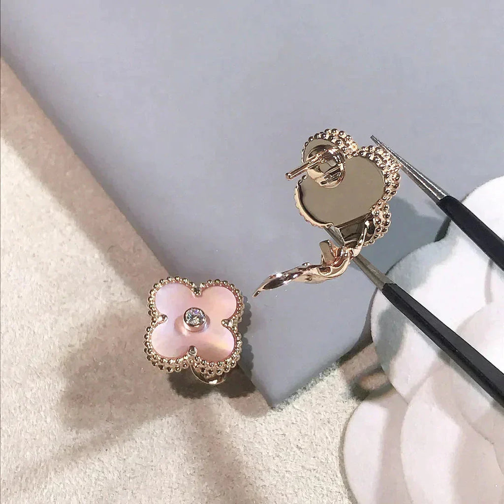 Loco CLOVER MEDIUM 1 MOTIFS  PINK MOP DIAMOND EARRINGS