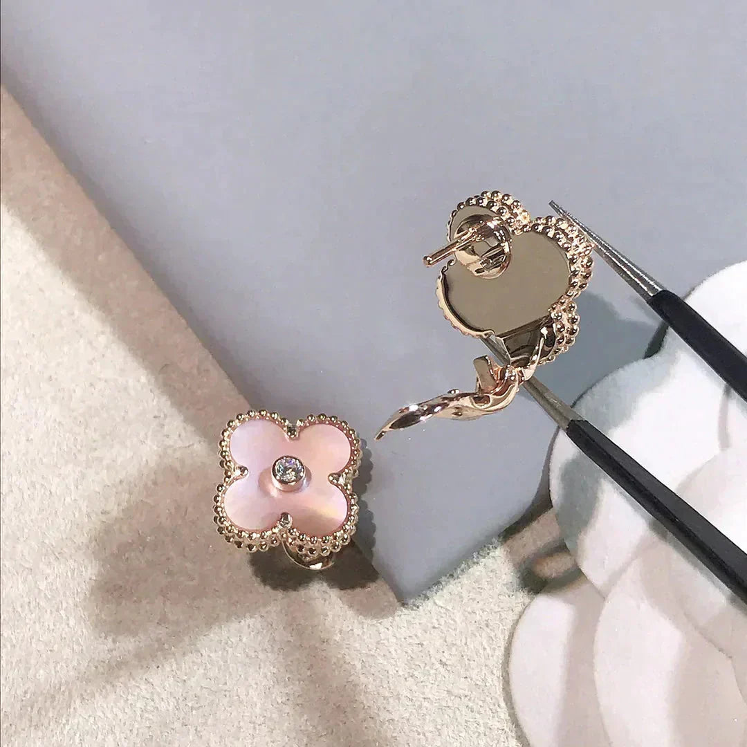 Loco CLOVER MEDIUM 1 MOTIFS  PINK MOP DIAMOND EARRINGS
