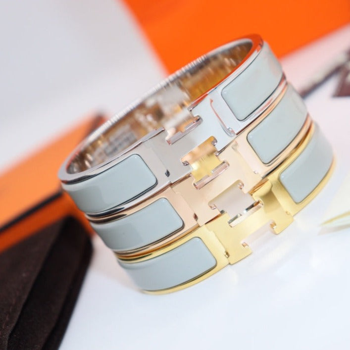 Loco H LIGHT BLUE BRACELET