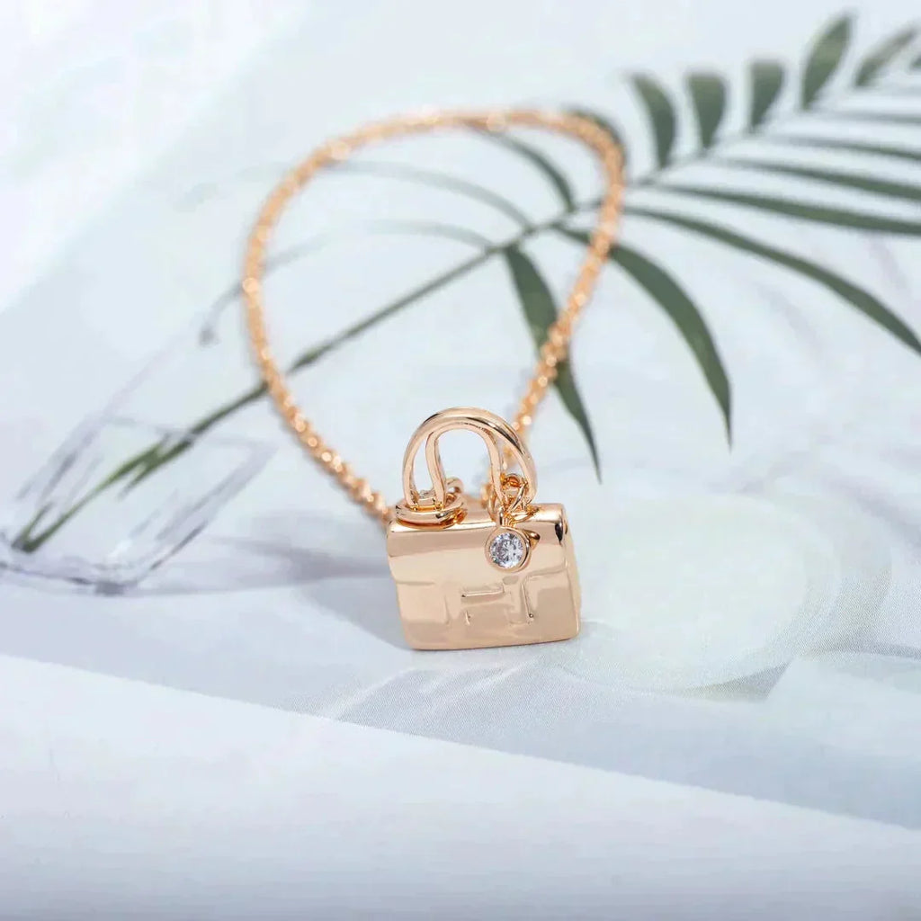 Loco AMULETTE PEDANT ROSE GOLD NECKLACE