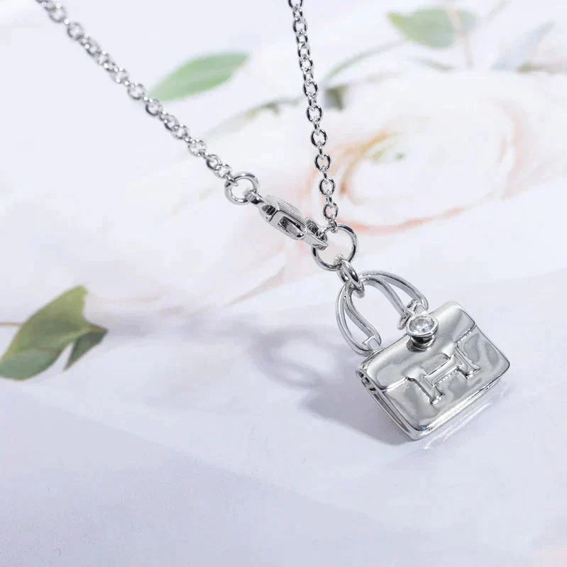 Loco AMULETTE PEDANT SILVER NECKLACE