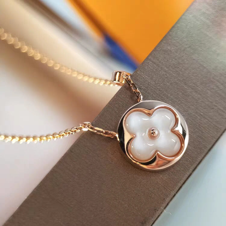 Loco SUN MOP GOLD 1 DIAMOND NECKLACE