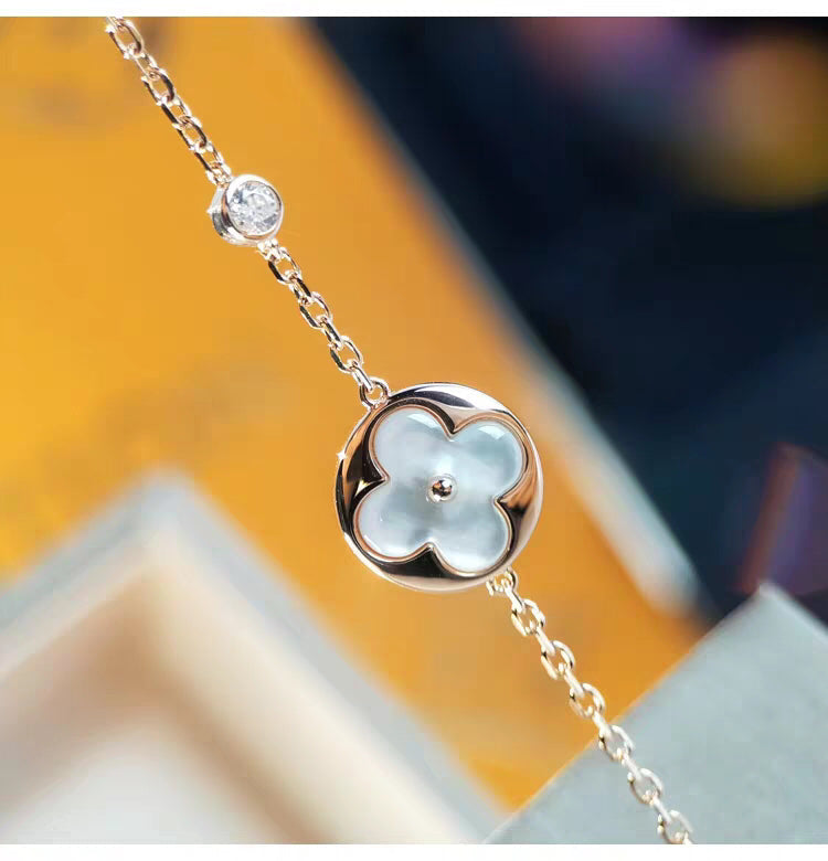 Loco SUN MOP GOLD 1 DIAMOND NECKLACE