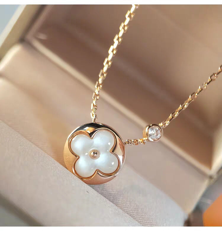 Loco SUN MOP GOLD 1 DIAMOND NECKLACE