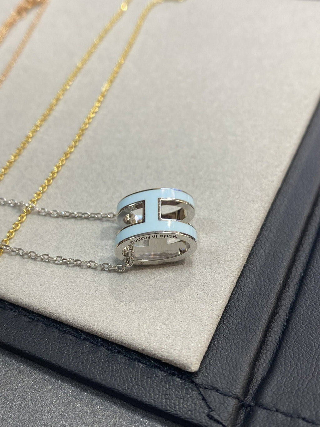 Loco POP H LIGHT BLUE NECKLACE