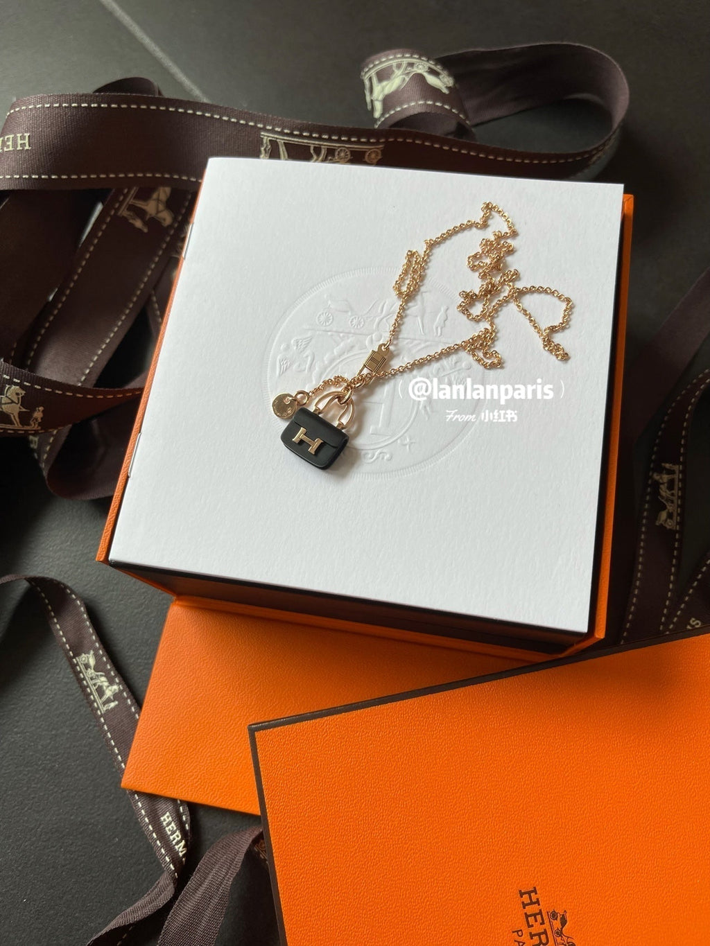 Loco CONSTANCE BLACK PEDANT PINK GOLD NECKLACE