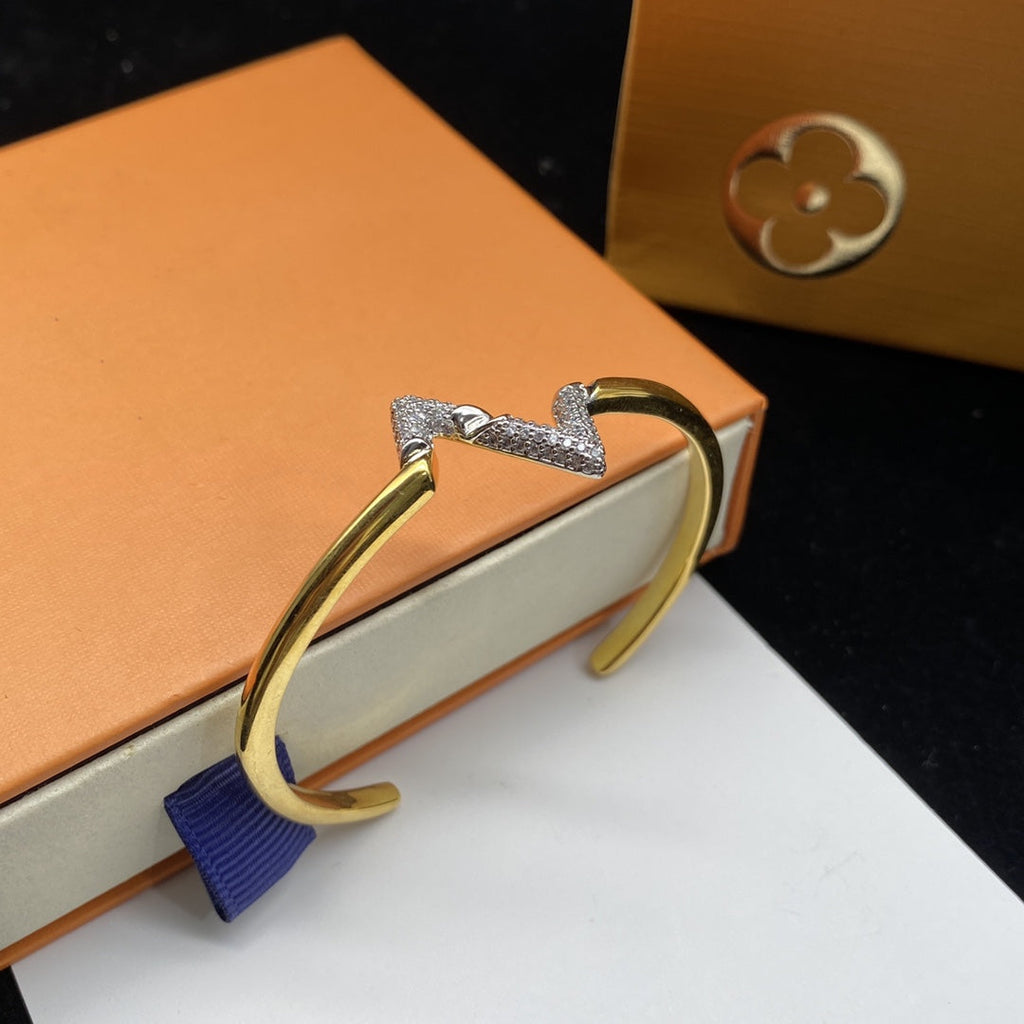 Loco VOLTE UPSITE DOWN DIAMOND GOLD OPEN BRACELET