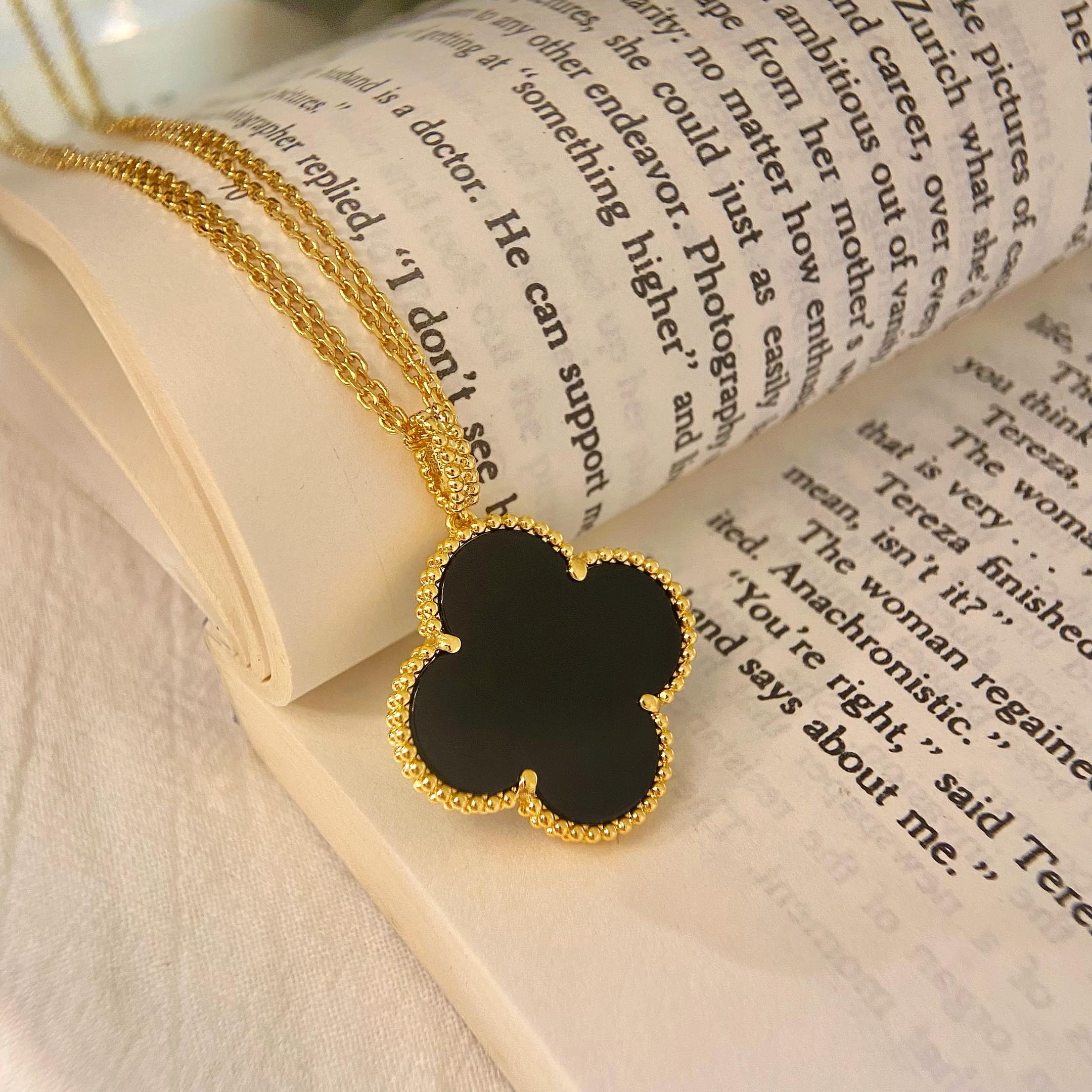 Loco CLOVER 25MM NECKLACE GOLD ONYX