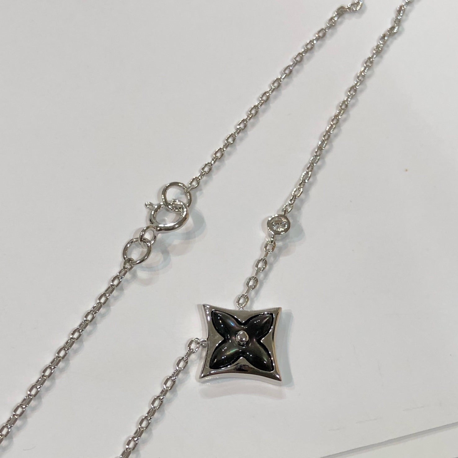 Loco STAR BLACK MOP NECKLACE