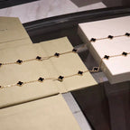 Loco CLOVER 20 MOTIFS ONYX NECKLACE