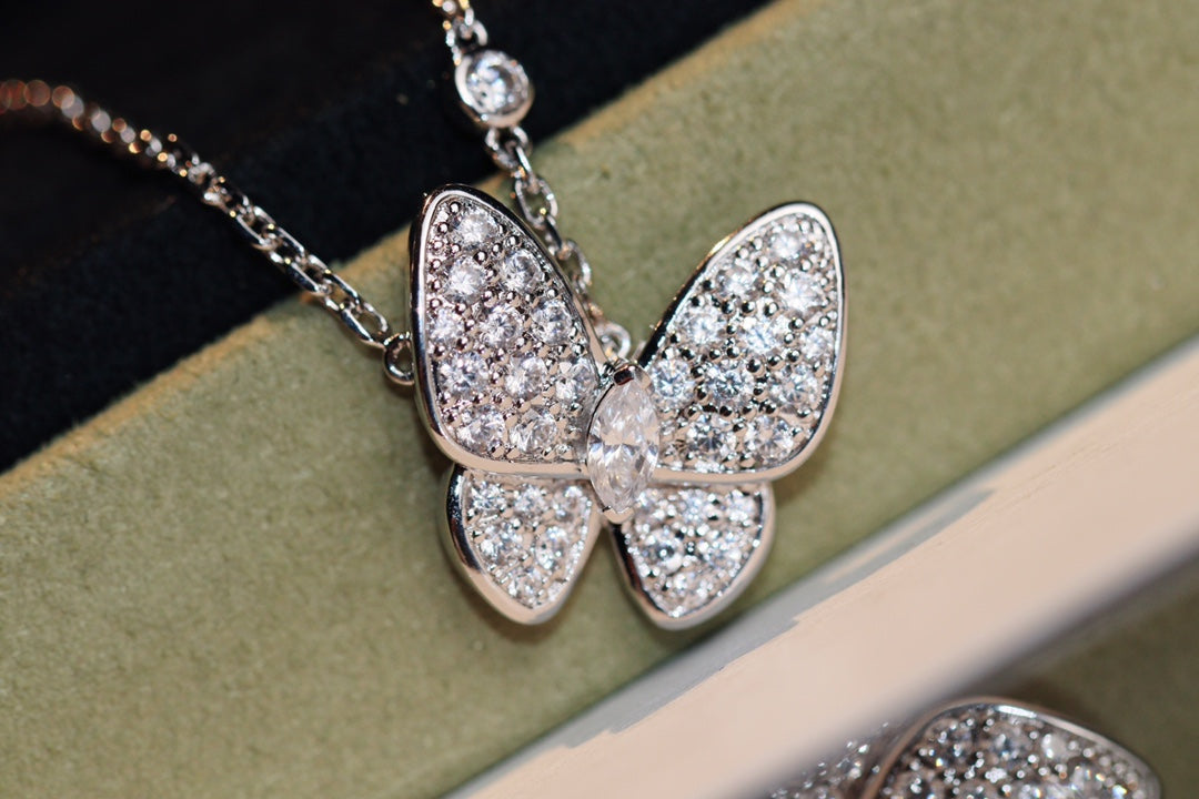 Loco BUTTERFLY DIAMOND NECKLACE