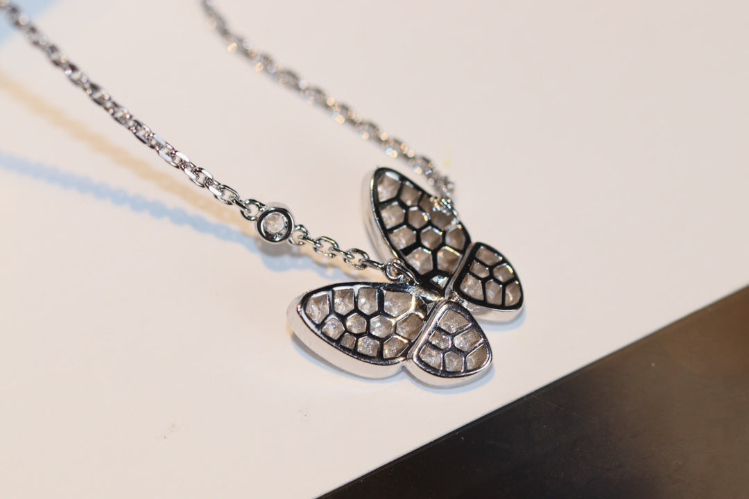 Loco BUTTERFLY DIAMOND NECKLACE