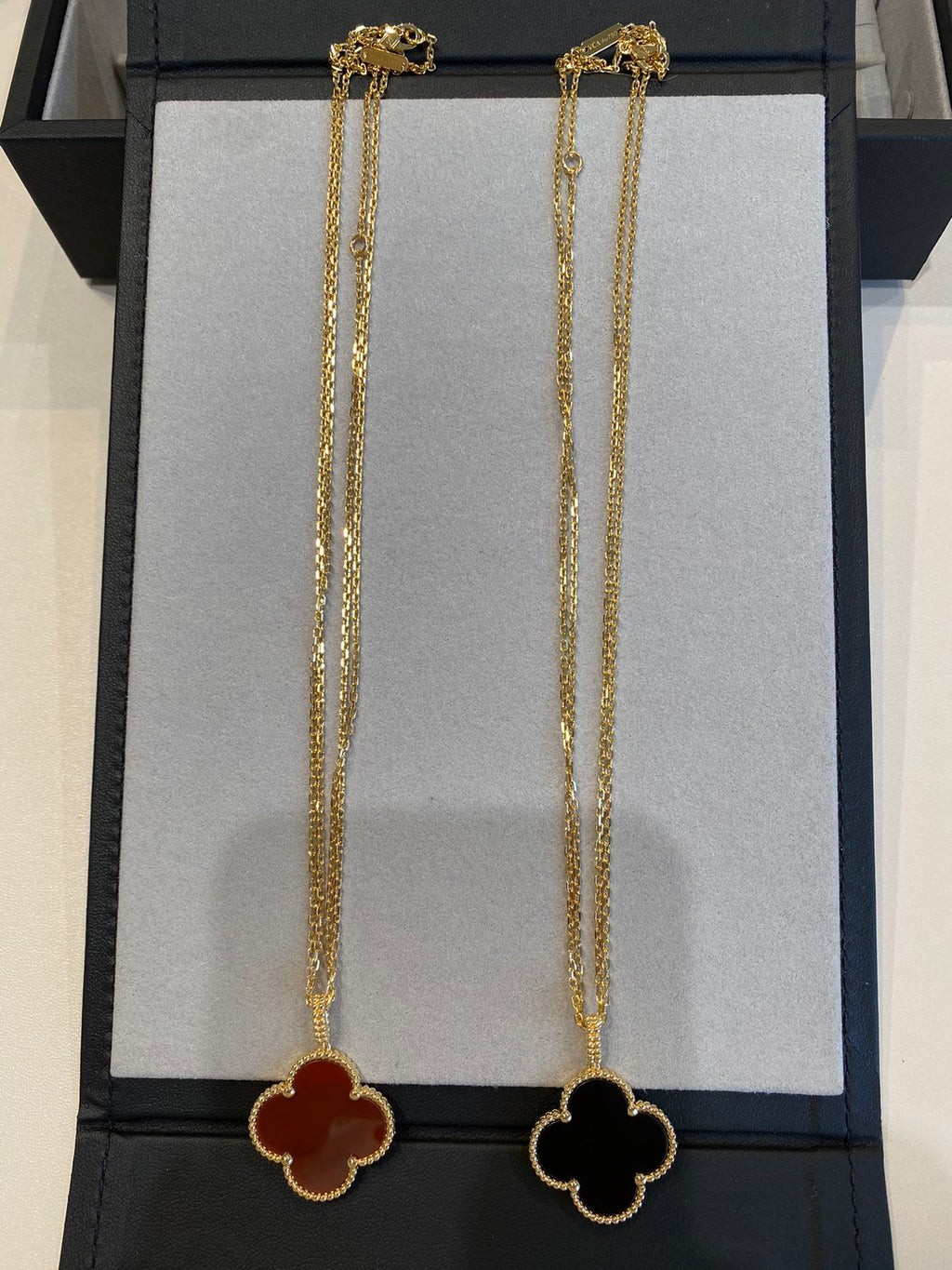 Loco CLOVER 25MM NECKLACE GOLD CARNELIAN