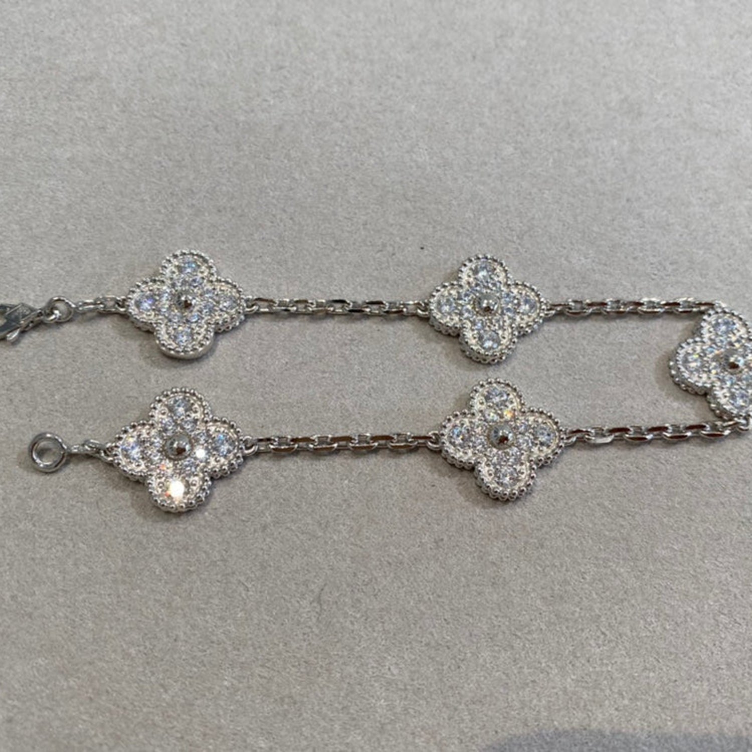 [Loco ] New  CLOVER 5 MOTIF FULL DIAMOND BRACELET COLLECTION