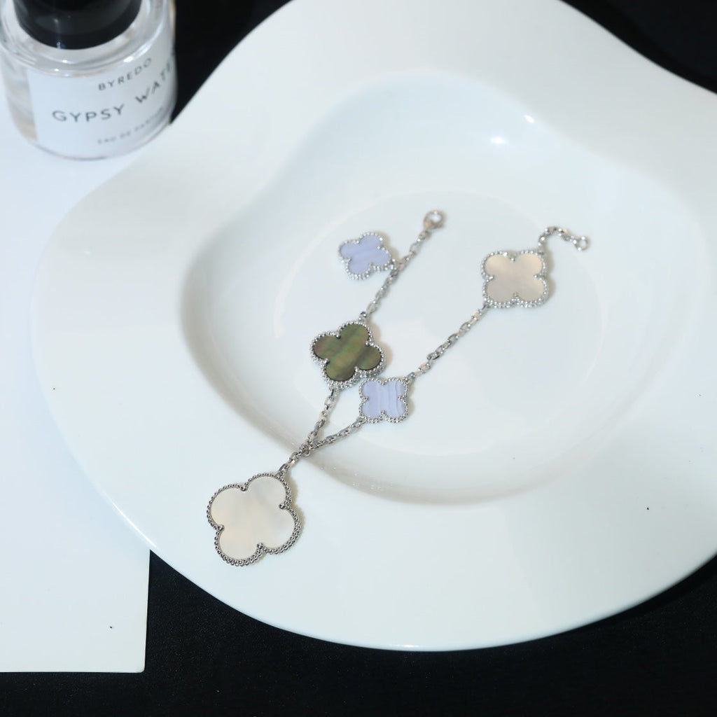 Loco CLOVER BRACELET 5 MOTIFS MOP CHALCEDONY SILVER