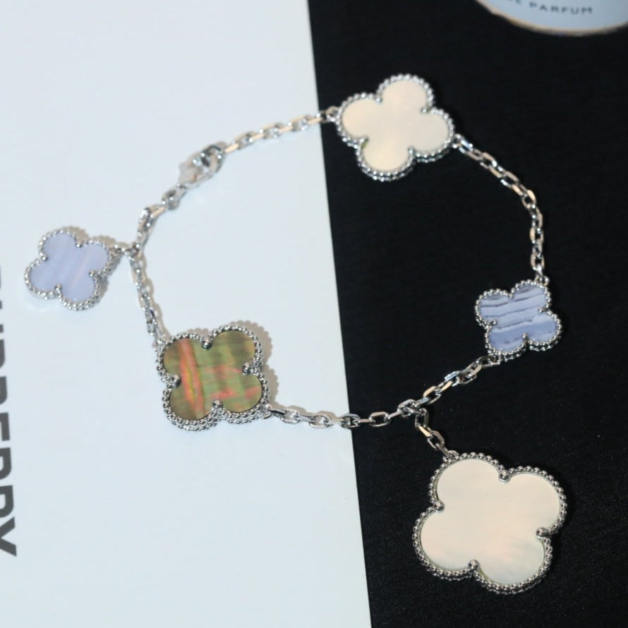 Loco CLOVER BRACELET 5 MOTIFS MOP CHALCEDONY SILVER