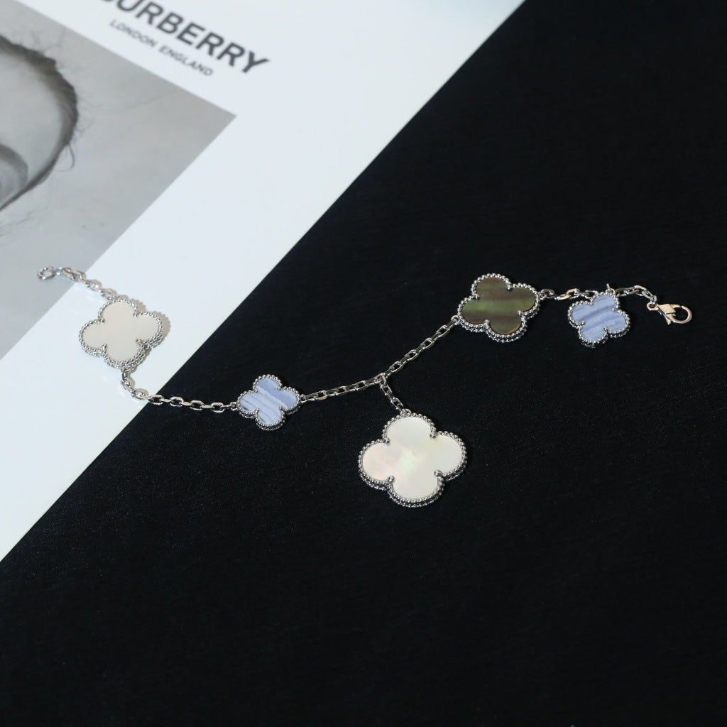Loco CLOVER BRACELET 5 MOTIFS MOP CHALCEDONY SILVER