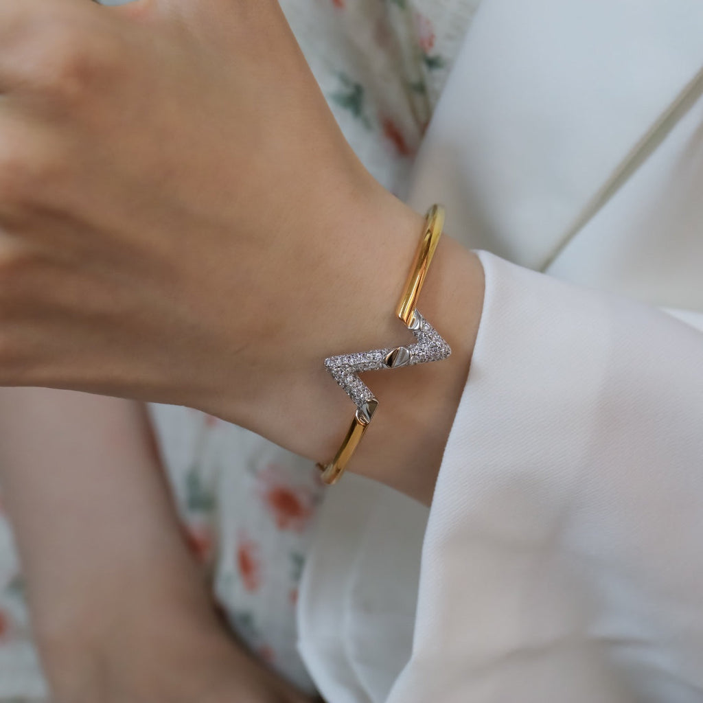 Loco VOLTE UPSITE DOWN GOLD DIAMOND BRACELET