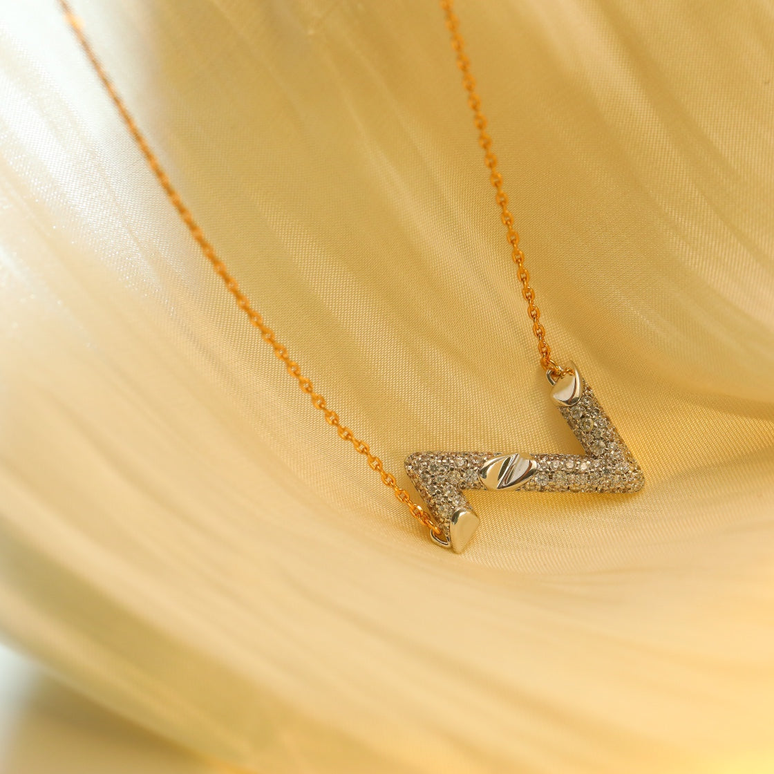 Loco VOLT SILVER DIAMOND PEDANT NECKLACE