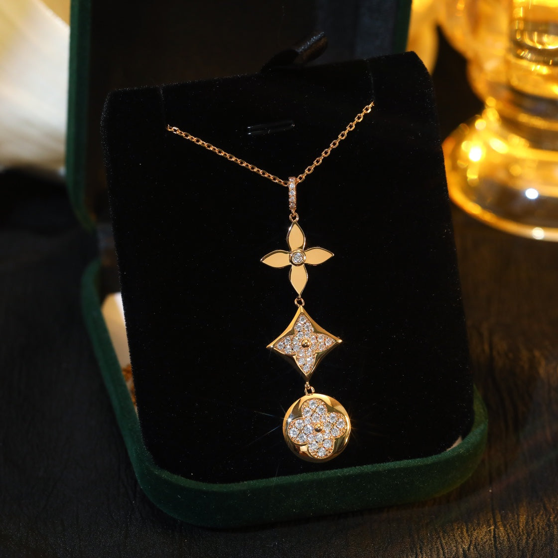 Loco STAR AND SUN DIAMOND PINK GOLD NECKLACE