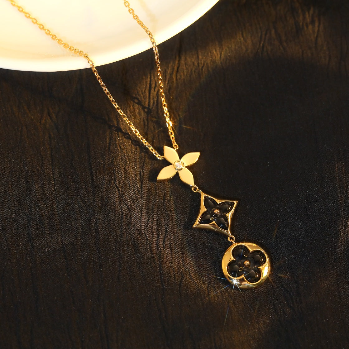 Loco STAR AND SUN ONYX PINK GOLD NECKLACE