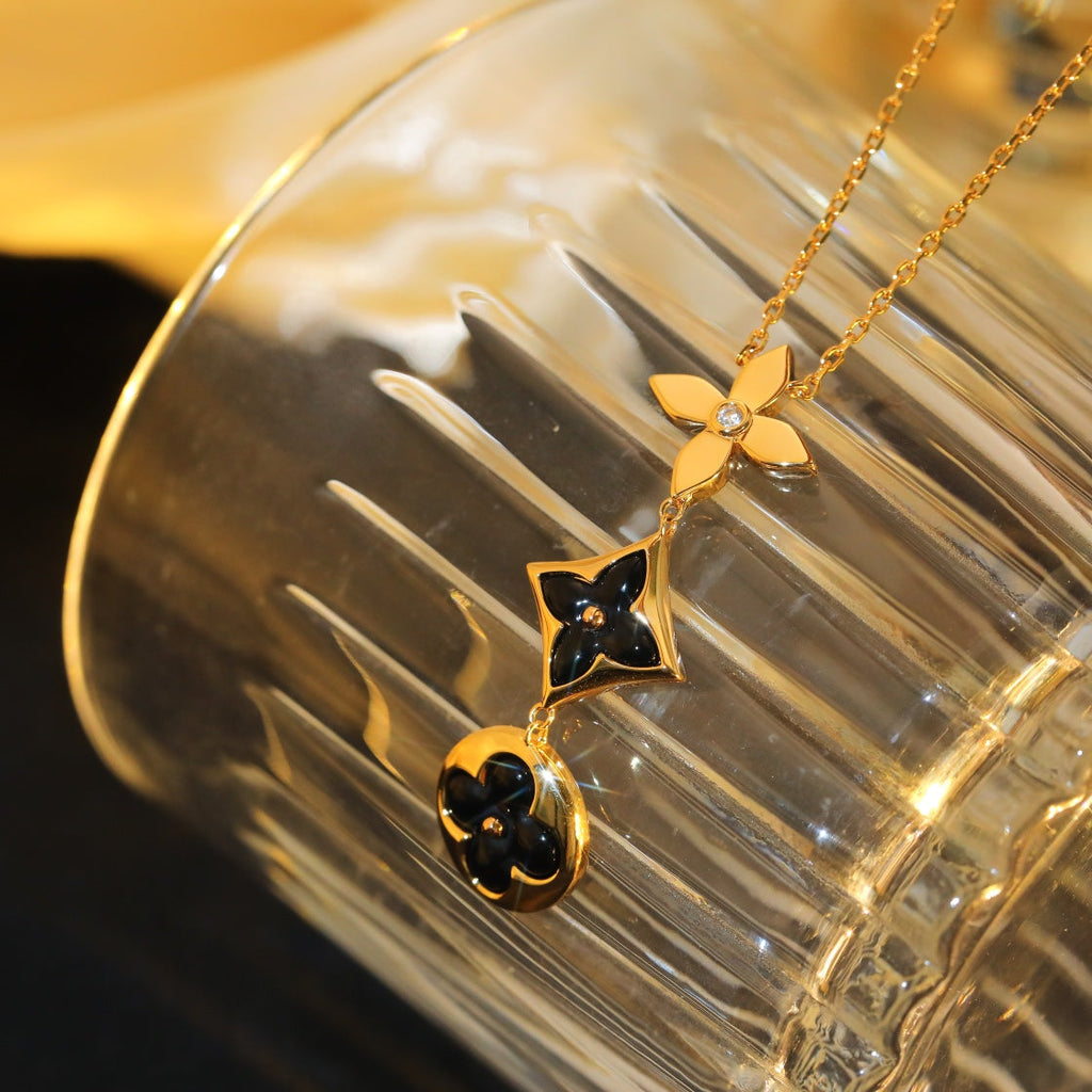 Loco STAR AND SUN ONYX PINK GOLD NECKLACE
