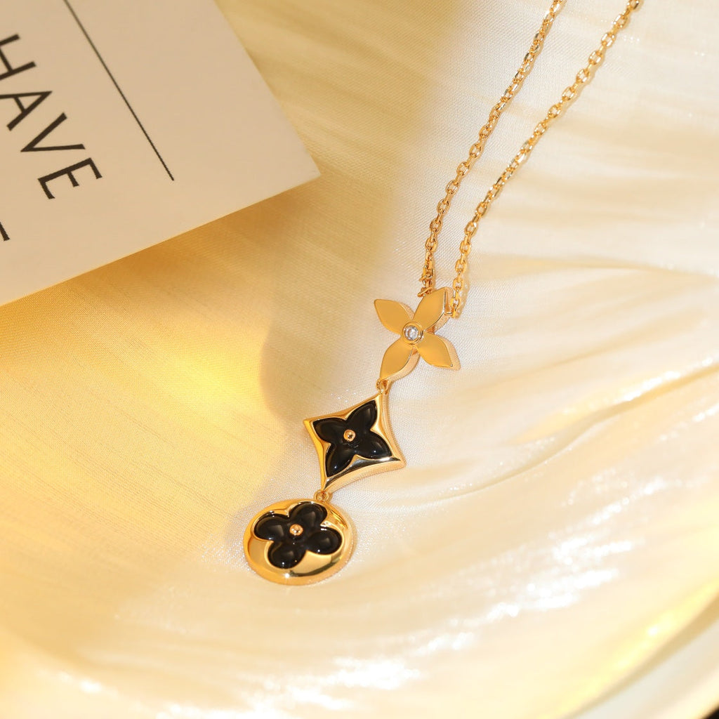 Loco STAR AND SUN ONYX PINK GOLD NECKLACE