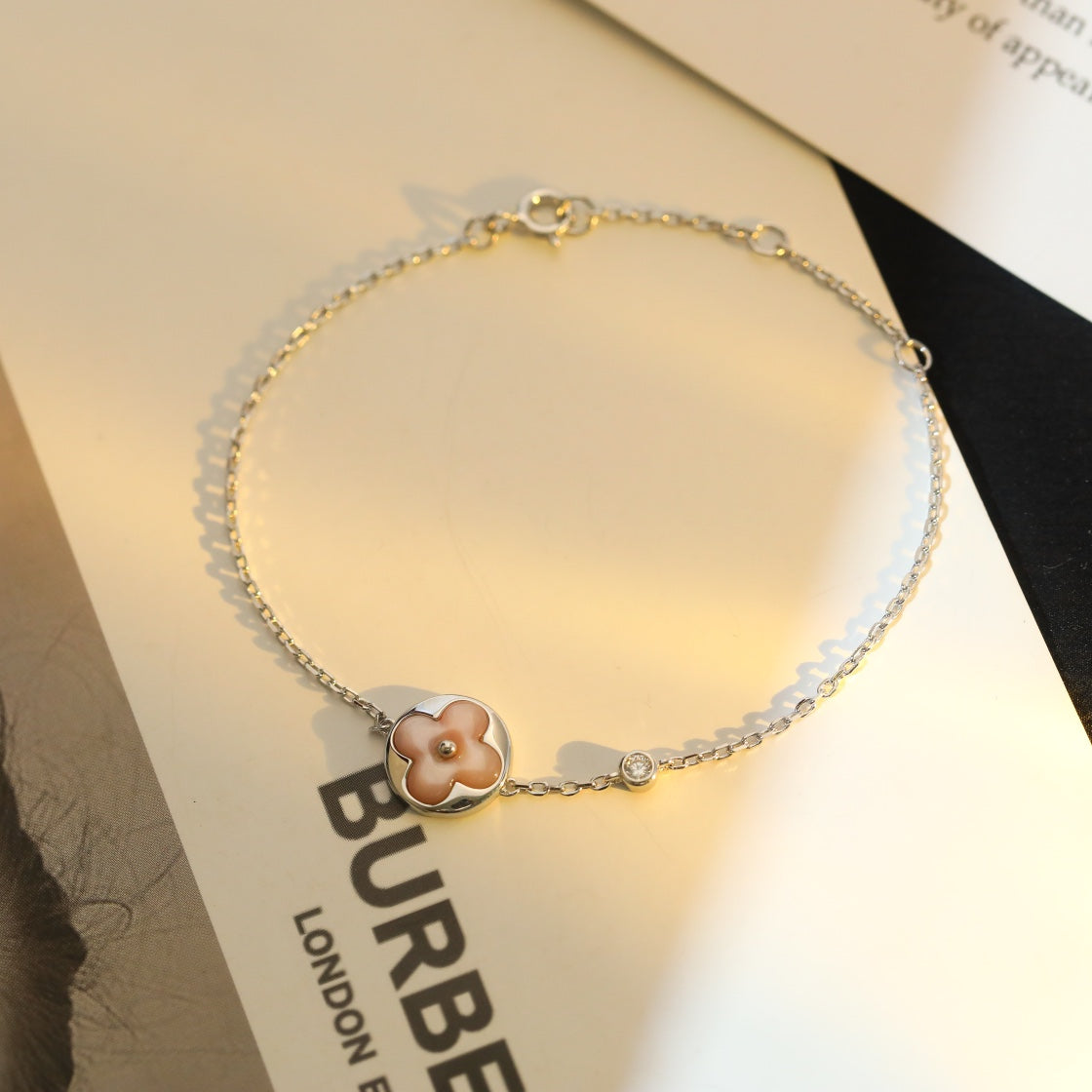 Loco SUN MOTIF PINK MOP SILVER BRACELET