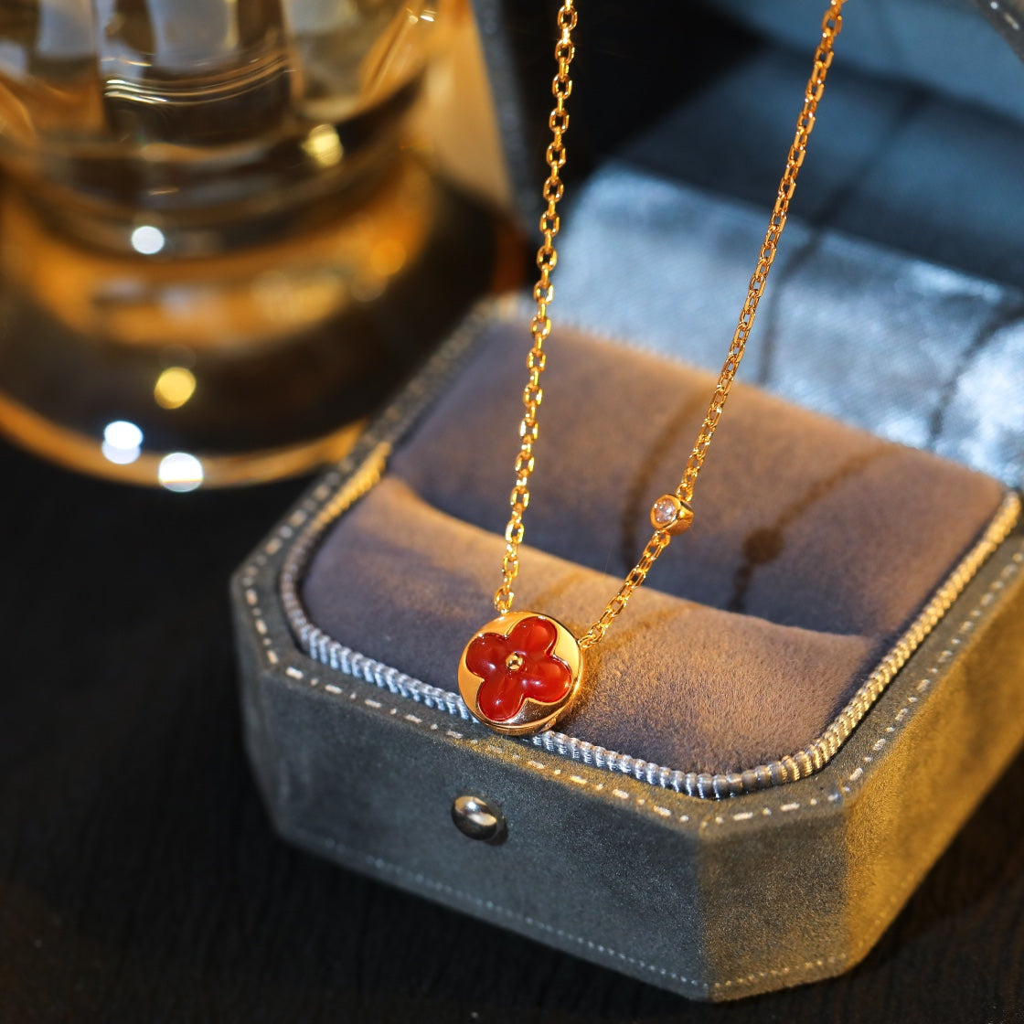 Loco SUN PEDANT PINK GOLD 1 DIAMOND NECKLACE