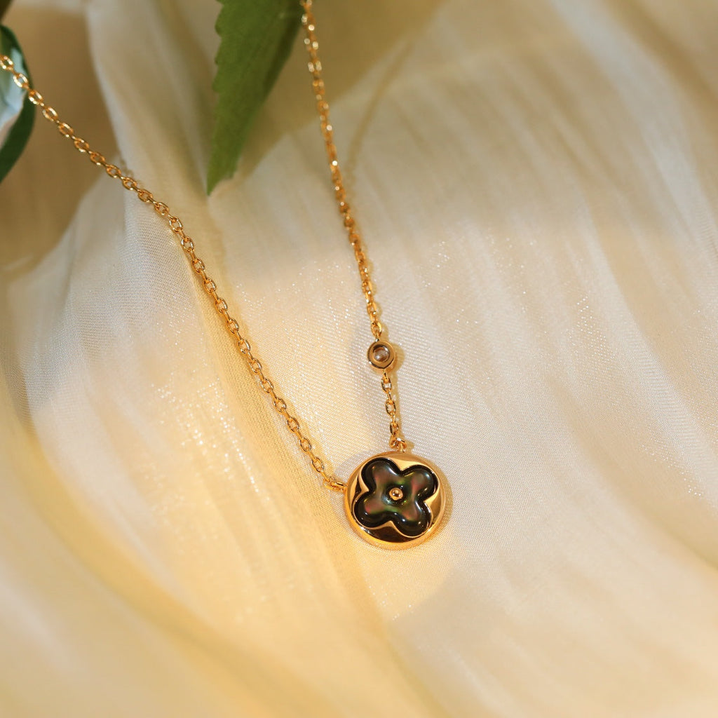 Loco SUN PEDANT PINK GOLD 1 DIAMOND NECKLACE