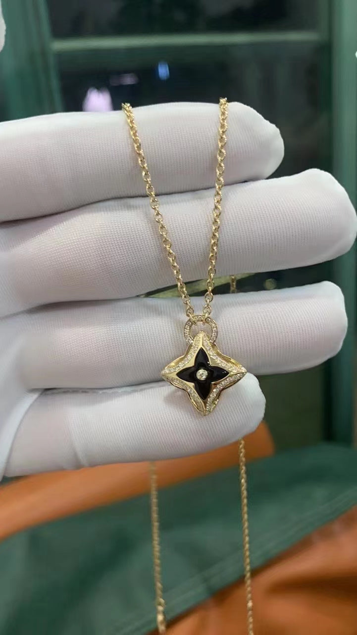 Loco STAR PEDANT PINK GOLD DIAMOND NECKLACE