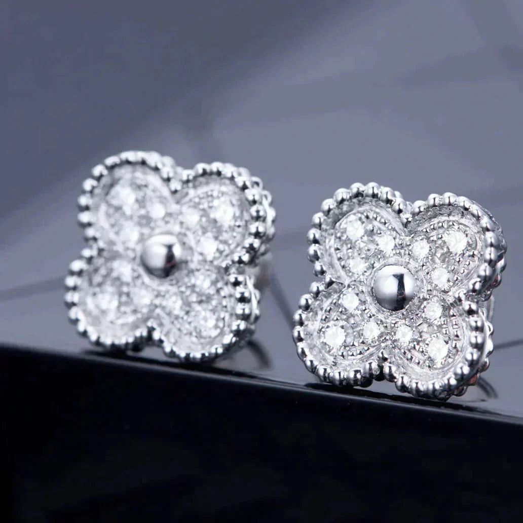 Loco CLOVER 1 MOTIFS DIAMOND STUD EARRINGS SILVER