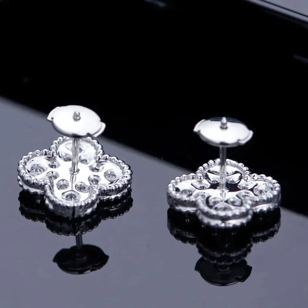 Loco CLOVER 1 MOTIFS DIAMOND STUD EARRINGS SILVER