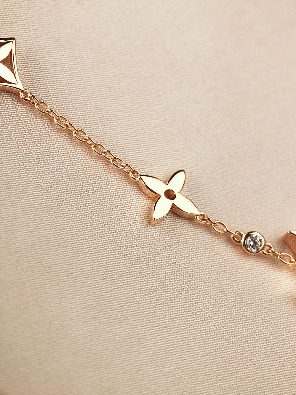 Loco STAR AND SUN 7 MOTIFS GOLD BRACELET