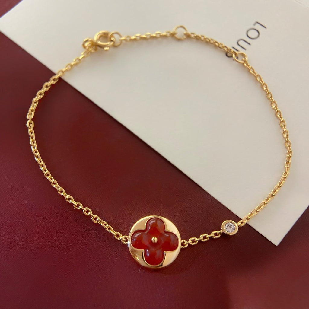 Loco SUN PEDANT CARNELIAN BRACELET