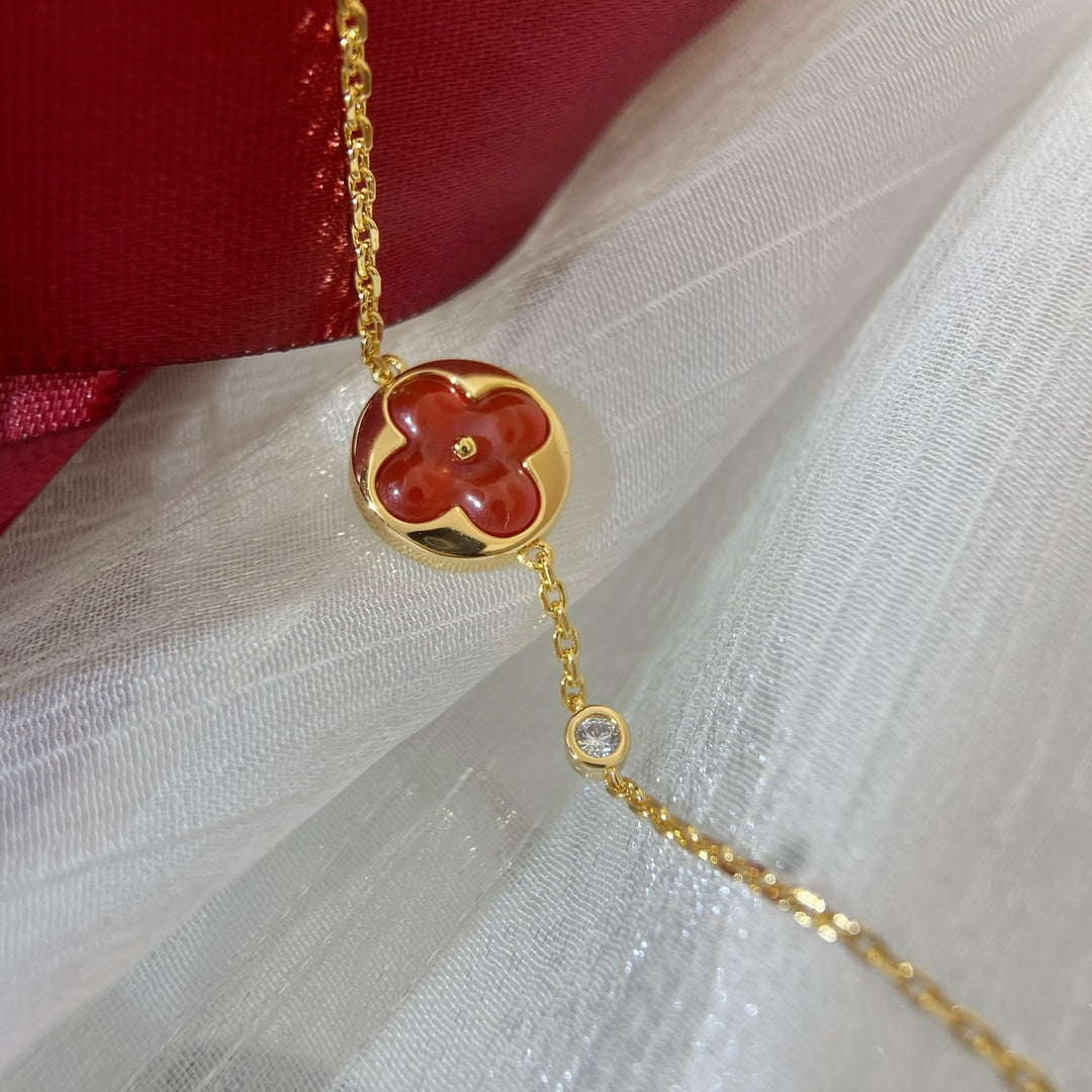 Loco SUN PEDANT CARNELIAN BRACELET