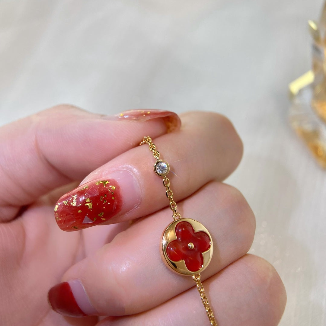 Loco SUN PEDANT CARNELIAN BRACELET