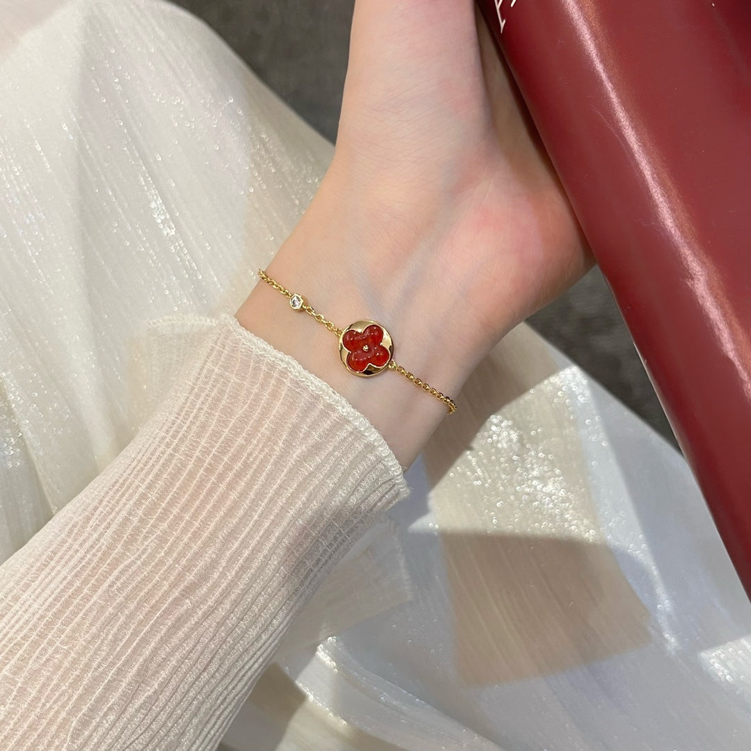 Loco SUN PEDANT CARNELIAN BRACELET