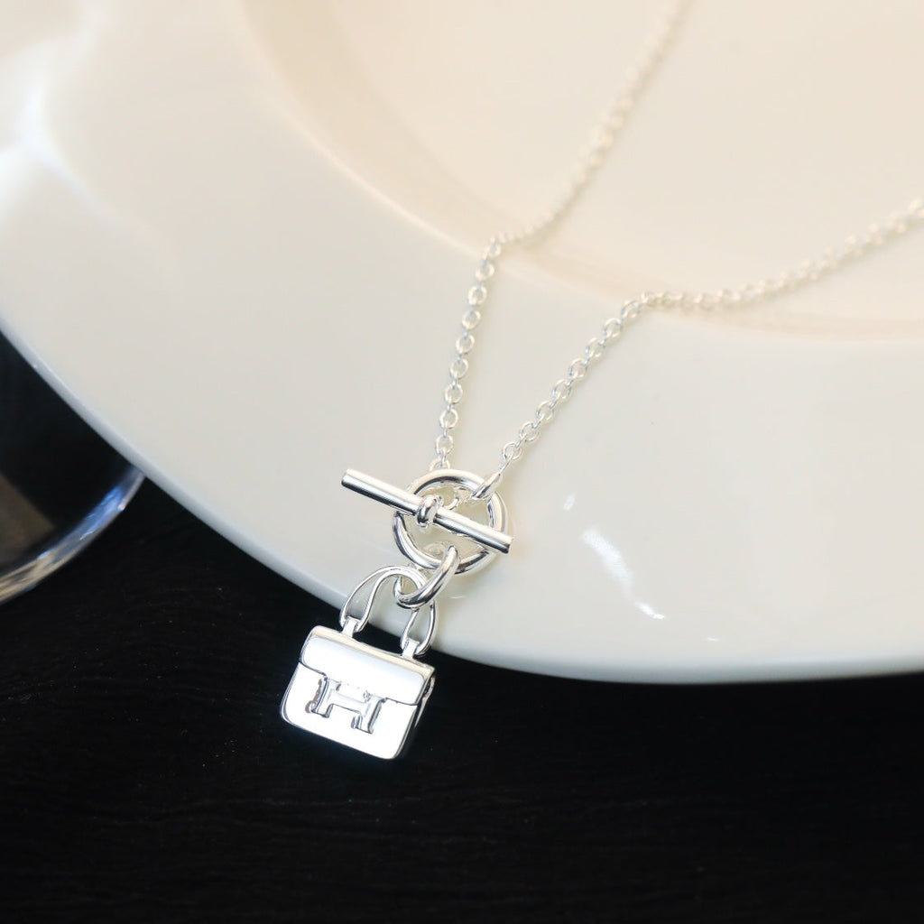 Loco POP H PEDANT SILVER NECKLACE